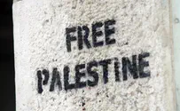 Miami Mayor, federal judge help clean up antisemitic graffiti