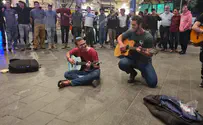 נוער שדמות מחולה שימח בכיכר ציון