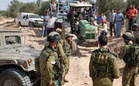 תושב חוות גלעד מואשם שירה לעבר פלסטינים