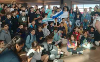 מאות מילדי העוטף ממריאים לעודד את הנבחרת