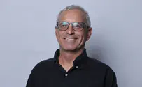 ביקום המקביל, האמת היא נחלת העבר