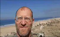 Rabbi sings Shabbat song at composers synagogue in Gaza