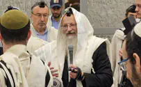 תפילת הלל חגיגית עם המפונים והרב אליהו