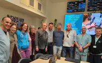 מפגש מרגש בין סא"ל מ' שנפצע קשה לרופאים