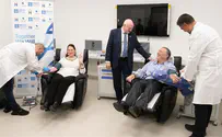 מייק פומפאו תרם דם בהדסה הר הצופים
