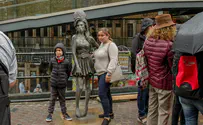 Statue of Jewish singer Amy Winehouse defaced