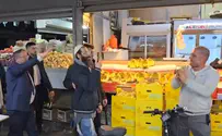 הברכה של אביתר בנאי - וקבלת פנים לשר בשוק