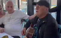 שלומי שבת שר ללואיס הר לרגל יום הולדתו