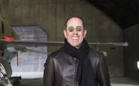 Students stage walkout of Jerry Seinfeld commencement speech