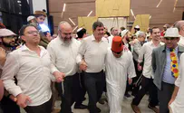 משפחת החטוף שהגיעה להשתתף בחגיגות הפורים