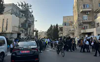 3 פצועים בקריסת טריבונה בבית כנסת