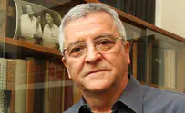 משני צידי השביל הפוליטי