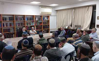 מה עניתי לאברך שרצה לצאת מעזה?