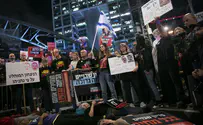 Hundreds of protesters block Ayalon Highway
