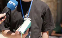 משתתף בחידון עם התנ"ך שקיבל מיוסי ז"ל