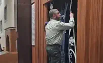 תא"ל עופר וינטר כובד בפתיחת ארון הקודש