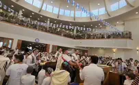צפו: תפילה לשלום חיילי צה"ל בנווה דניאל