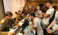 Fair held for new immigrants to explore their enlistment options
