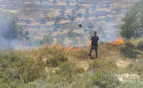 Arabs rioters set fires near Oz Tzion
