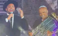 הכנסת ספר תורה בהופעה של אייל גולן