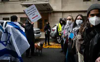 3 administrators exchange disparaging texts about antisemitism