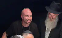 זיו שילון הגביה את ספר התורה שהכניס