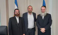 ממציא מדי המים המותאמים לשבת פורש מתפקידו