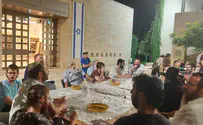 תלמידי הרב שטיינזלץ חגגו לו יומהולדת 87