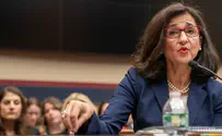Columbia University President announces resignation