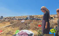 "האירו עם פנסים לחדר השינה ופרצו הביתה"