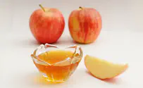 שתתחדש עלינו