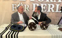 ספר תורה למען החטופים בבית כנסת בברלין