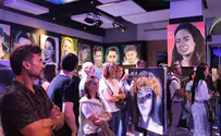 Nova artist launches new October 7th exhibition with StandWithUs