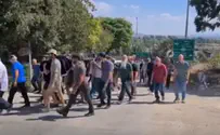'אלפים נושאים בתוכם משהו מהרב קארו'