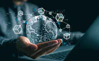 Decentralized Finance (DeFi) Insurance Models