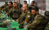 נערכים במוכנות גבוהה, ממשיכים לפגוע בחמאס