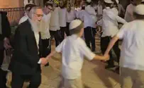 הרב זלמן מלמד בריקודים בתום יום כיפור