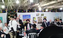 הפתעה בסוכה לרב מיכה הלוי