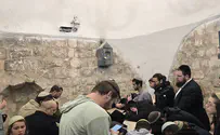 אלפים בתפילה בקבר יוסף