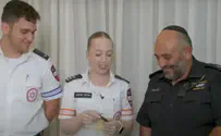 המפגש המרגש בין השוטר לפראמדיקית שטיפלה בו ב-7 באוקטובר