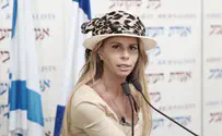 ענבל אור: לא אכנס לדיון ללא ספר תהילים