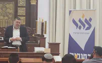 המפונים היגרו לנהריה, החסידים באו לחזק