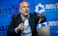 ינון מגל ליווה את בנו ללשכת הגיוס
