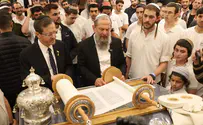 ספר תורה הוכנס לזכרו של סרן לירון שניר