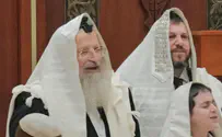 Из-за дождей молитва перенесена в помещение. Видео