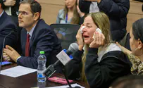 Hostages' families attack Defense Minister over emerging deal