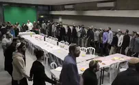 Yeshivat Merkaz Harav students celebrate injured soldier's return