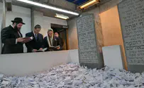 President Herzog prays for hostages at Lubavitcher Rebbe's grave