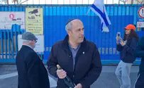 Jerusalem Deputy Mayor uncorks champagne at UNRWA closure