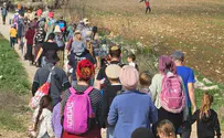 עשרות מטיילים לזכרם של אורי ורואי ז"ל